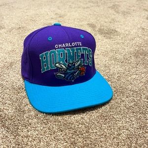 Mitchell & Ness Charlotte Hornets SnapBack